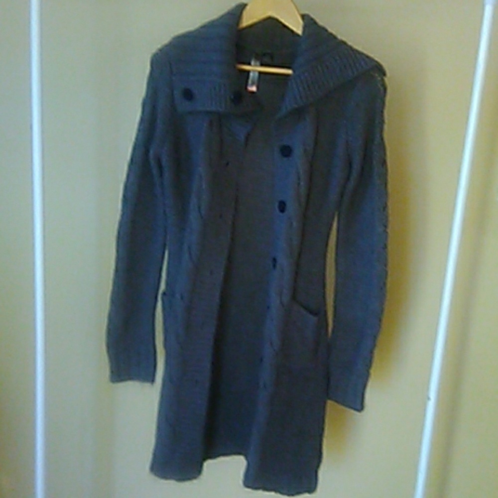 Knitted long cardigan gray sweater with buttons